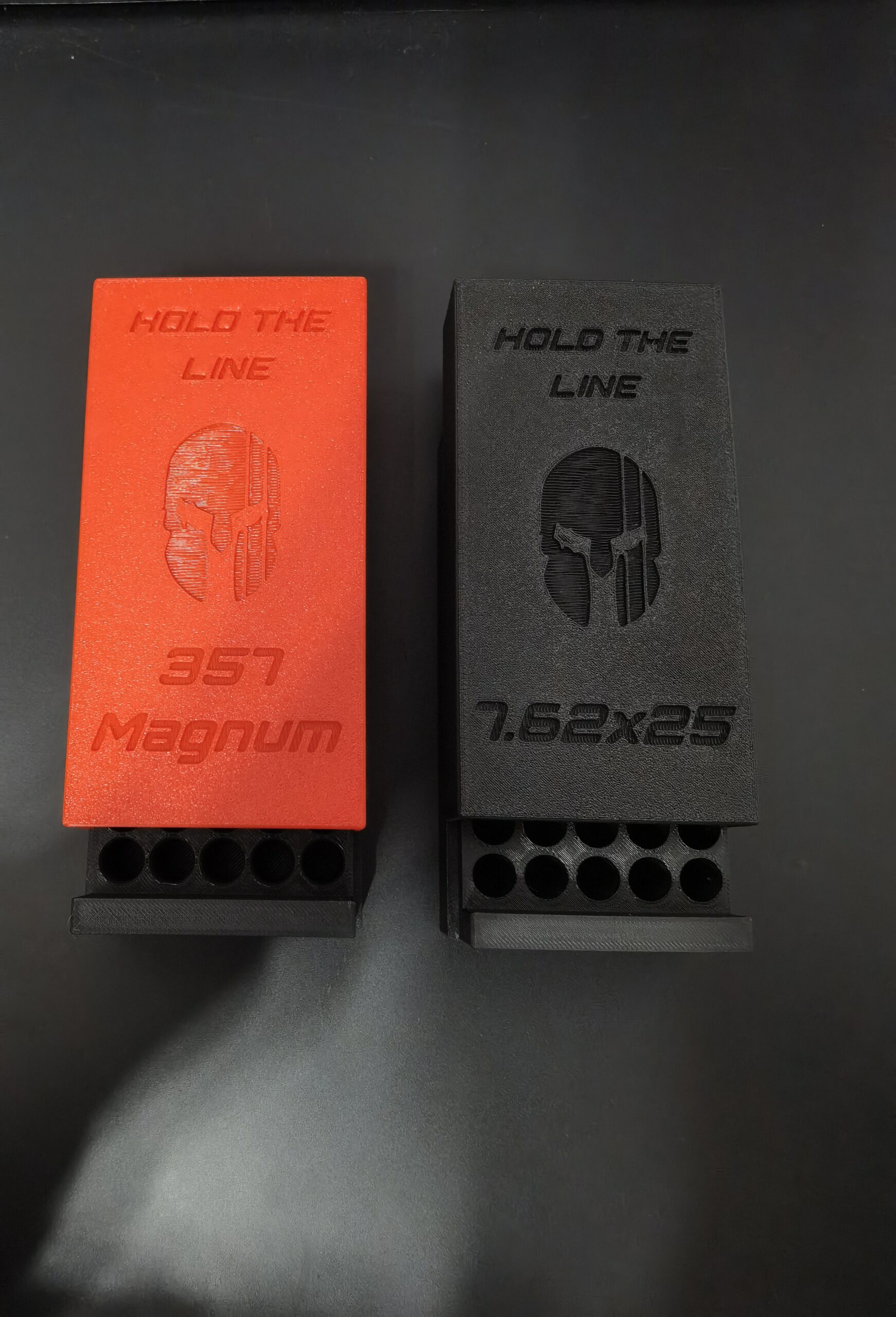 Personalizowane pudełka czerwone i czarne